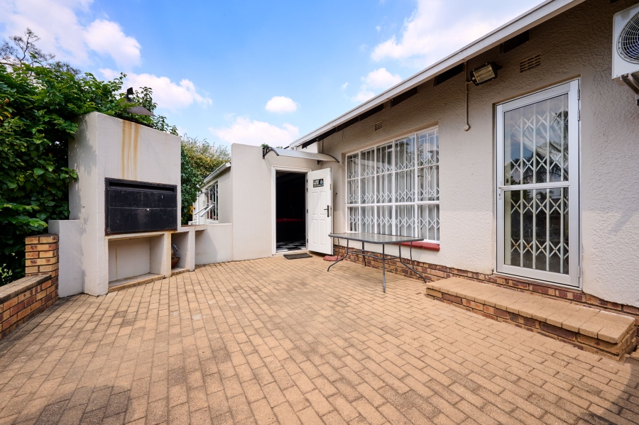 3 Bedroom Property for Sale in Noordwyk Gauteng