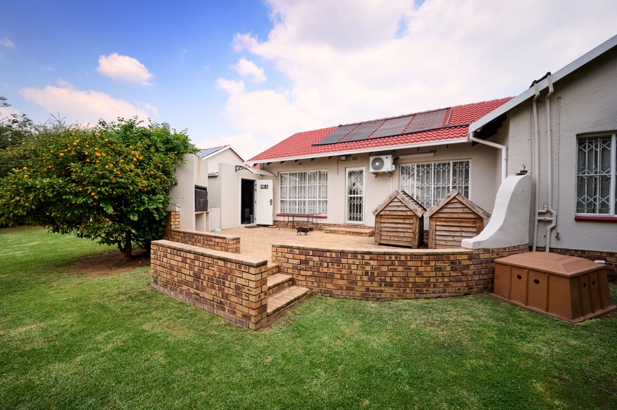 3 Bedroom Property for Sale in Noordwyk Gauteng