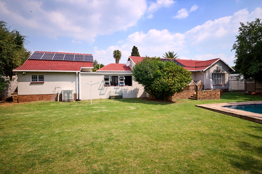 3 Bedroom Property for Sale in Noordwyk Gauteng