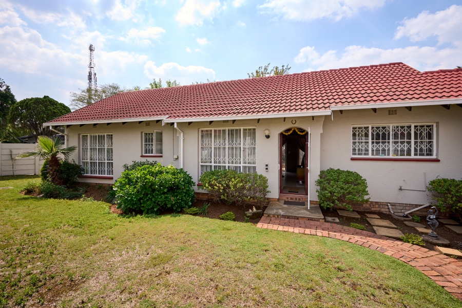 3 Bedroom Property for Sale in Noordwyk Gauteng