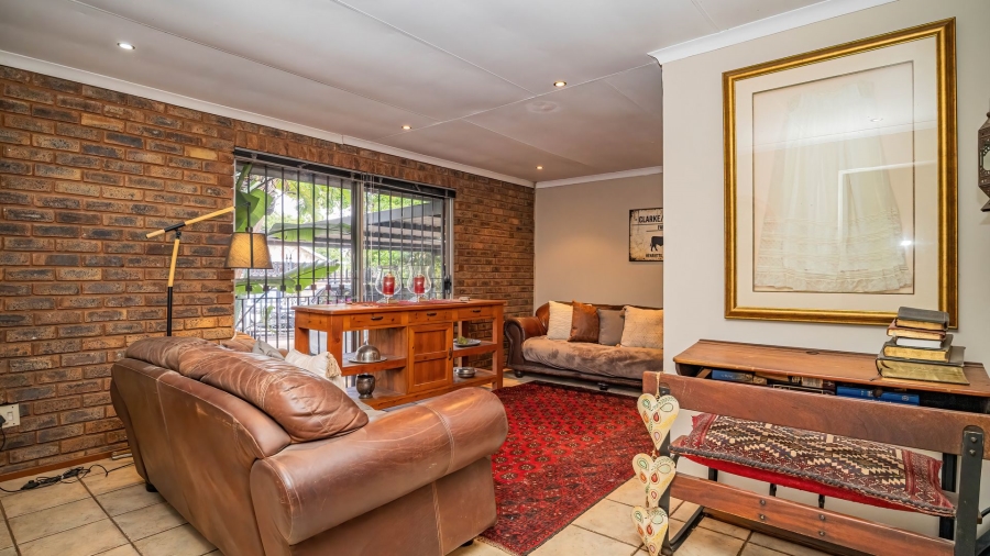 3 Bedroom Property for Sale in Garsfontein Gauteng