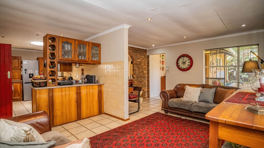 3 Bedroom Property for Sale in Garsfontein Gauteng
