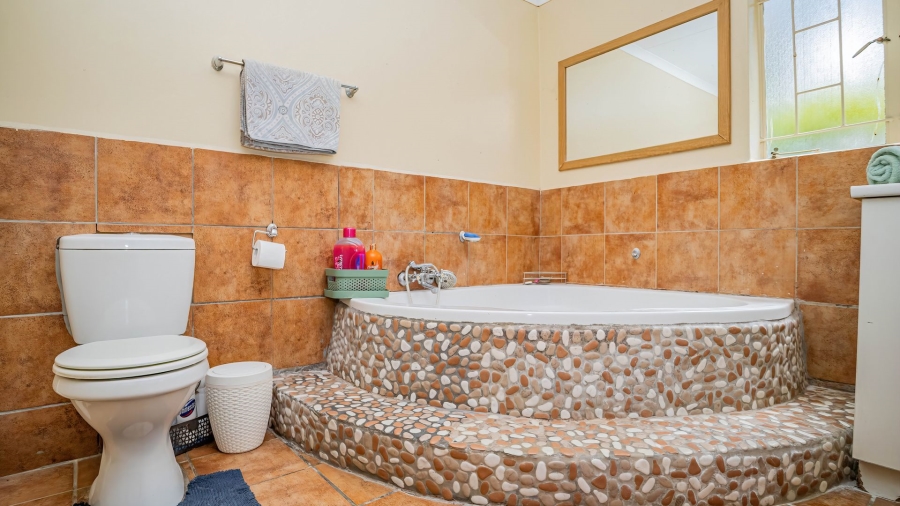 3 Bedroom Property for Sale in Garsfontein Gauteng