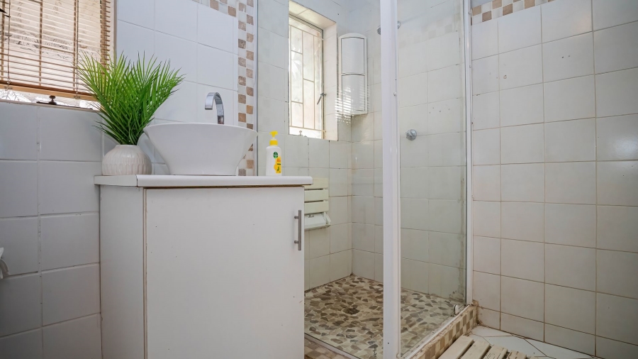 3 Bedroom Property for Sale in Garsfontein Gauteng