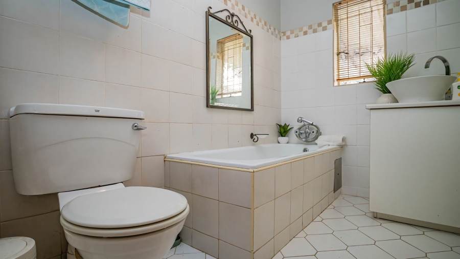 3 Bedroom Property for Sale in Garsfontein Gauteng