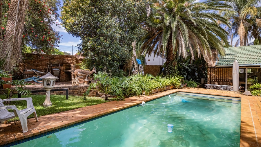 3 Bedroom Property for Sale in Garsfontein Gauteng