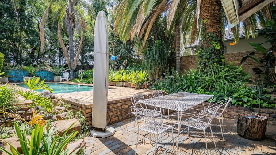 3 Bedroom Property for Sale in Garsfontein Gauteng