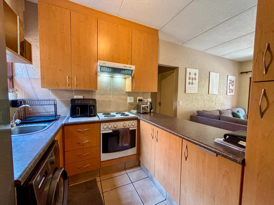 1 Bedroom Property for Sale in Pineslopes Gauteng