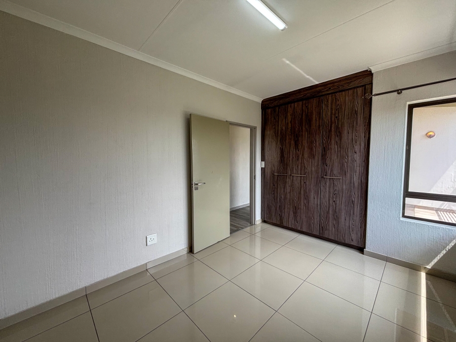 To Let 2 Bedroom Property for Rent in Fourways Gauteng
