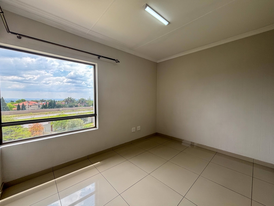 To Let 2 Bedroom Property for Rent in Fourways Gauteng