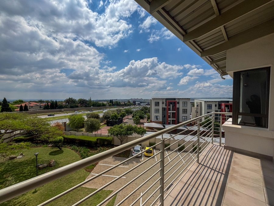 To Let 2 Bedroom Property for Rent in Fourways Gauteng