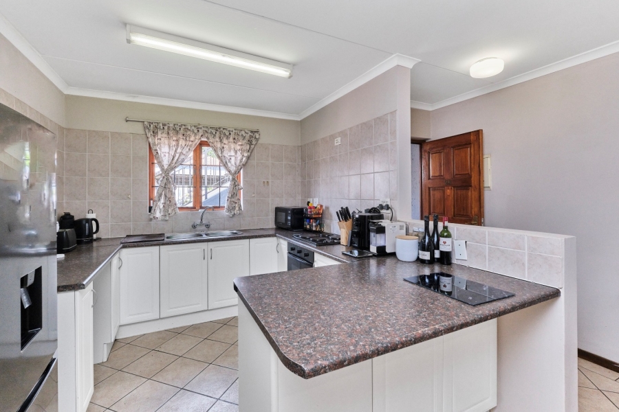 2 Bedroom Property for Sale in Bryanston Gauteng