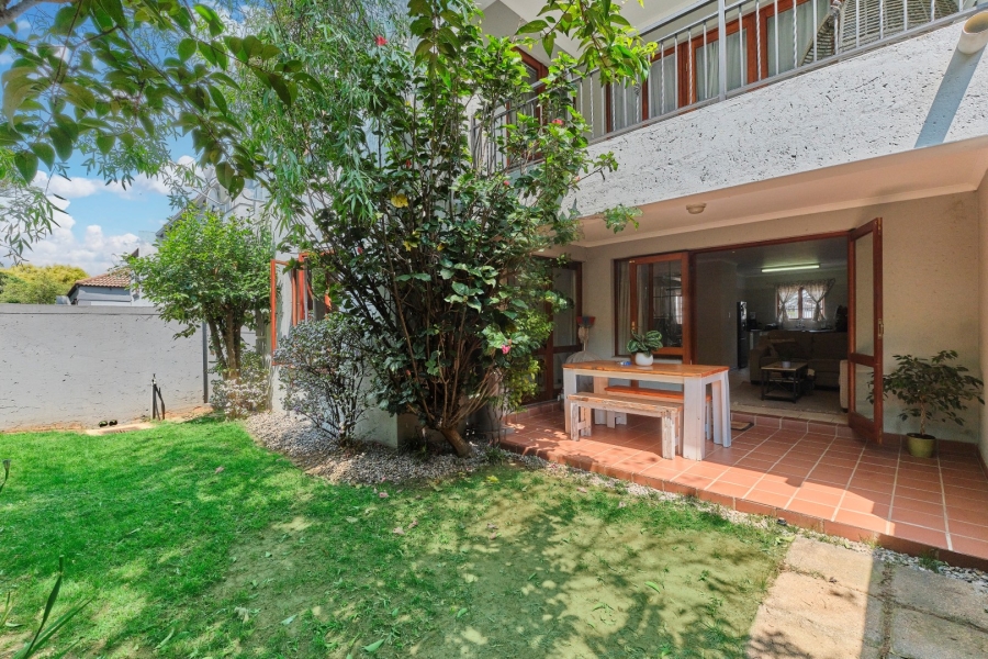 2 Bedroom Property for Sale in Bryanston Gauteng