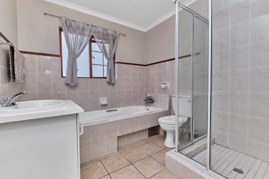 2 Bedroom Property for Sale in Bryanston Gauteng
