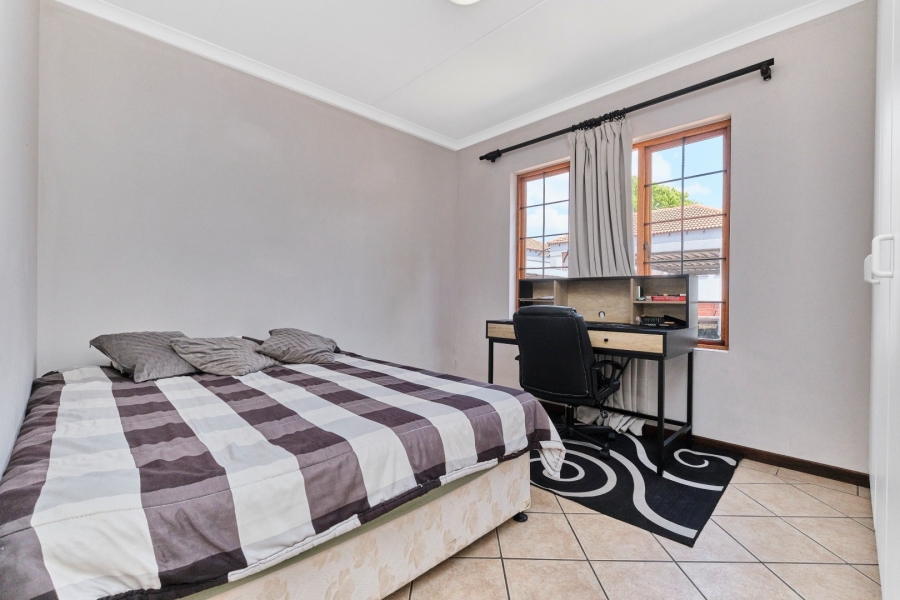 2 Bedroom Property for Sale in Bryanston Gauteng