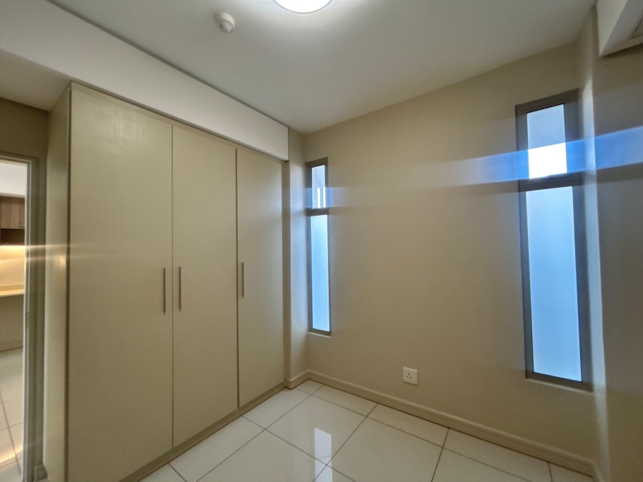 To Let 2 Bedroom Property for Rent in Rosebank Gauteng