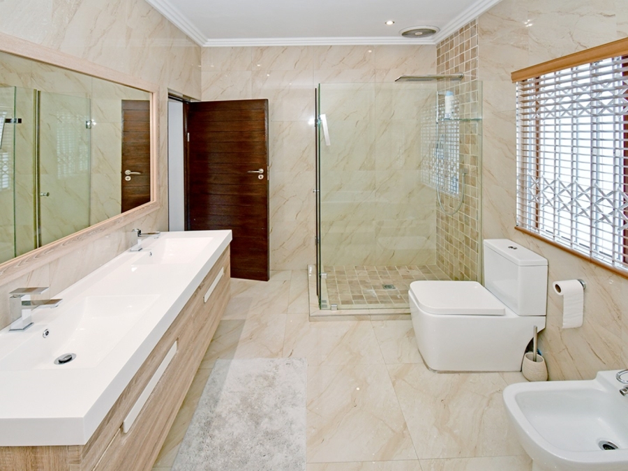 6 Bedroom Property for Sale in Bryanston Gauteng