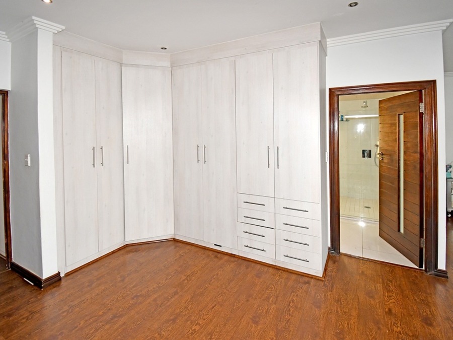 6 Bedroom Property for Sale in Bryanston Gauteng