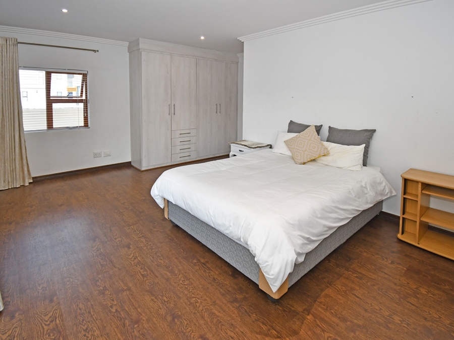 6 Bedroom Property for Sale in Bryanston Gauteng