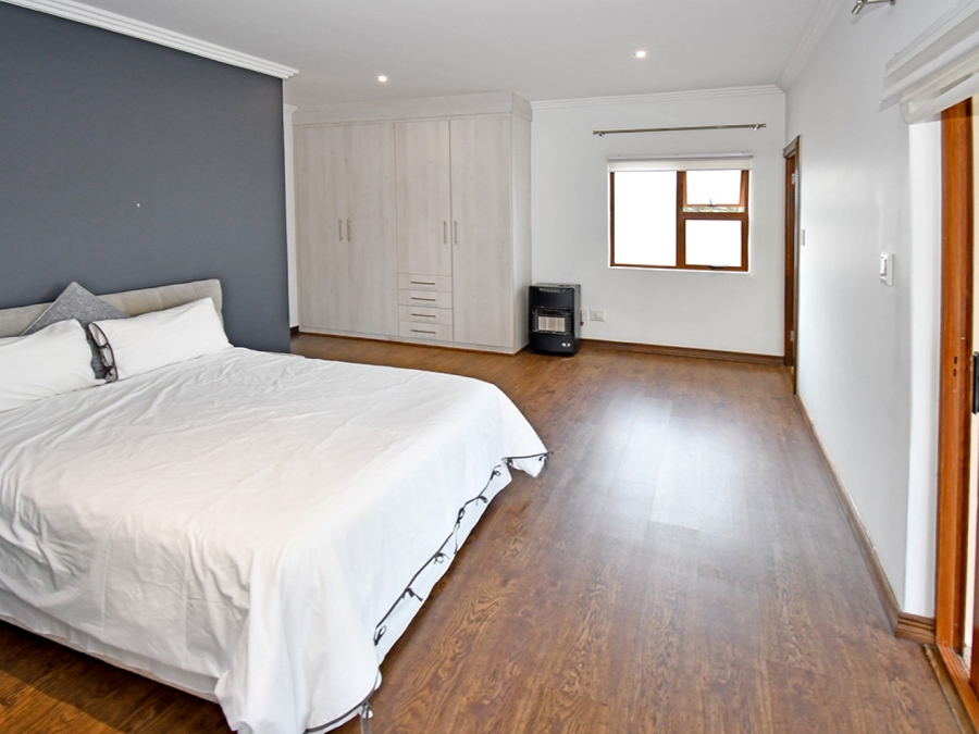6 Bedroom Property for Sale in Bryanston Gauteng