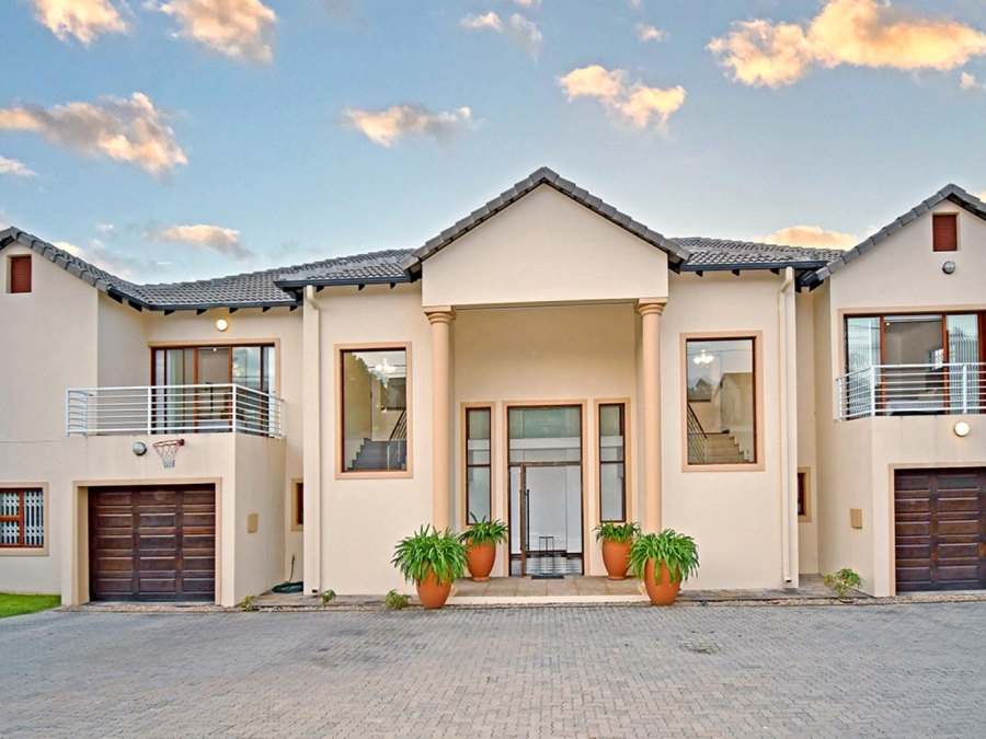 6 Bedroom Property for Sale in Bryanston Gauteng