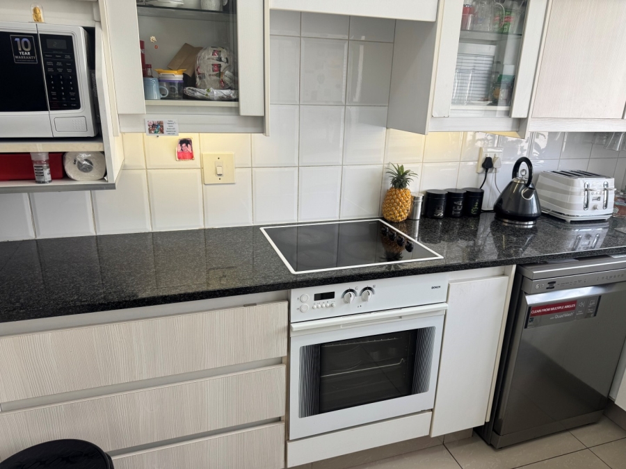 To Let 3 Bedroom Property for Rent in Benmore Gardens Gauteng