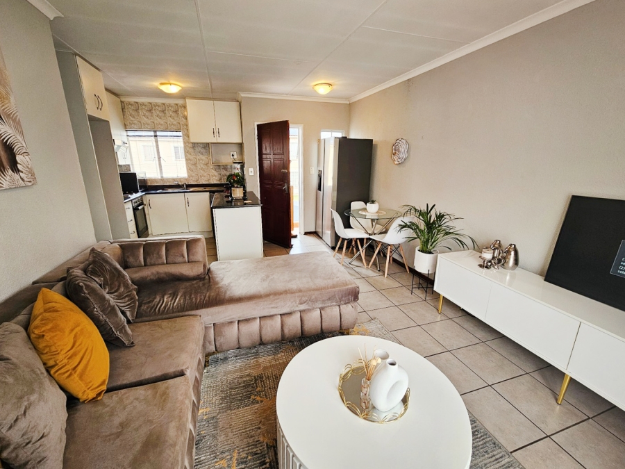 3 Bedroom Property for Sale in Kew Gauteng