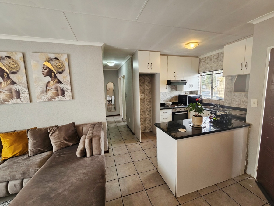 3 Bedroom Property for Sale in Kew Gauteng