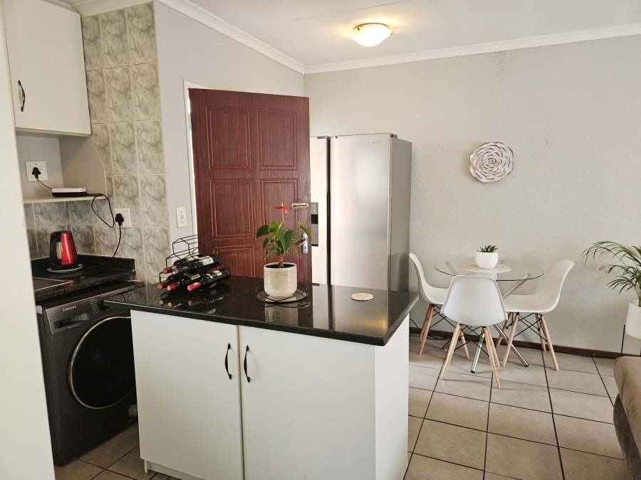 3 Bedroom Property for Sale in Kew Gauteng
