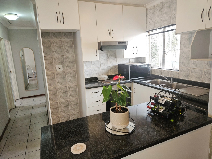 3 Bedroom Property for Sale in Kew Gauteng