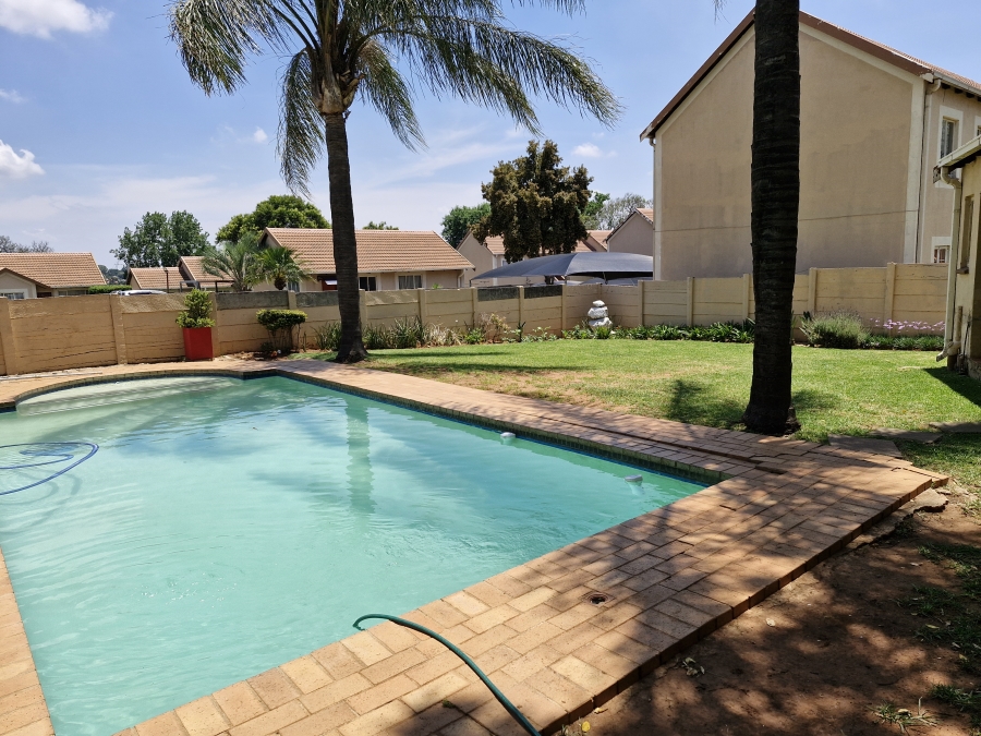 3 Bedroom Property for Sale in Kew Gauteng
