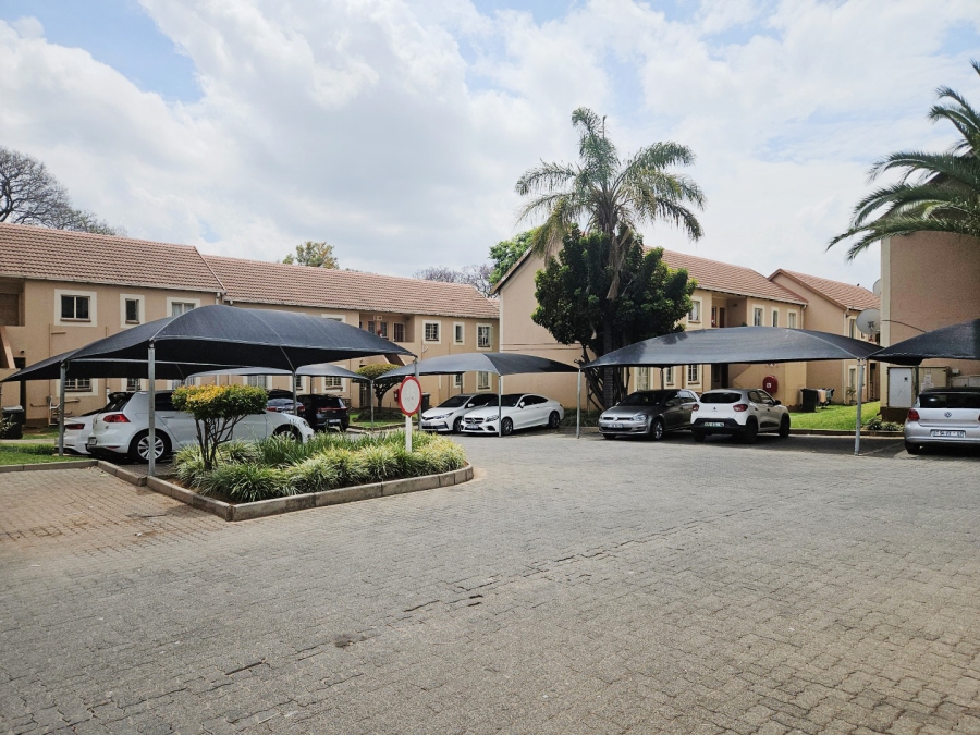 3 Bedroom Property for Sale in Kew Gauteng