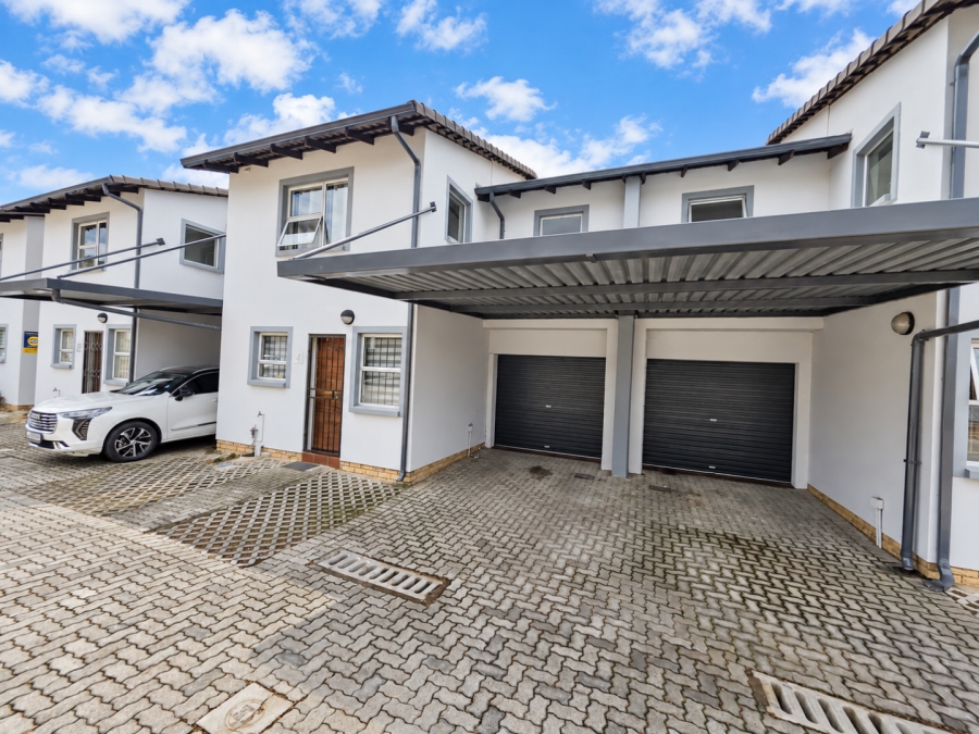 3 Bedroom Property for Sale in Ferndale Gauteng
