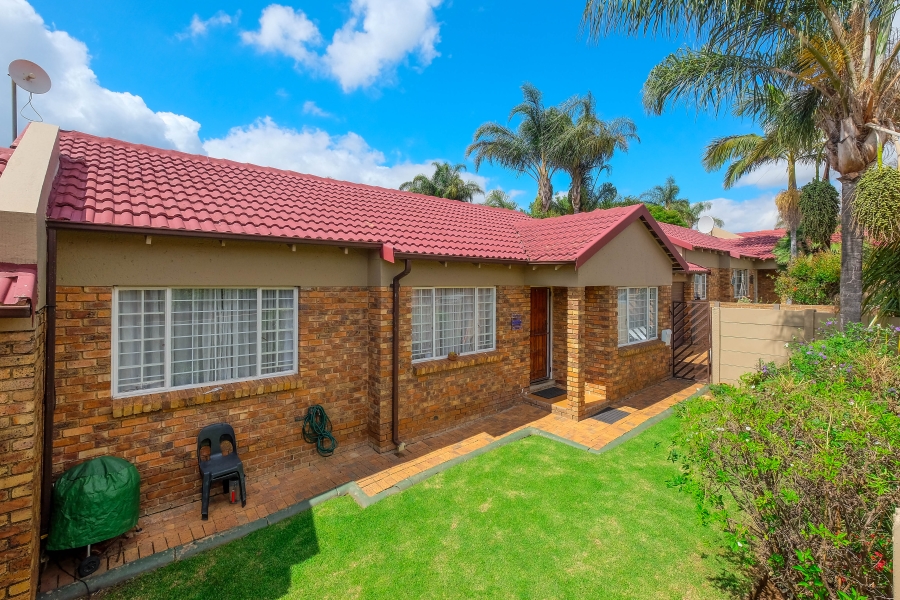 2 Bedroom Property for Sale in Allens Nek Gauteng