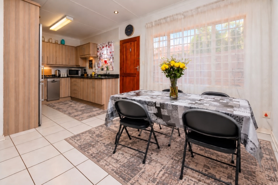 2 Bedroom Property for Sale in Allens Nek Gauteng