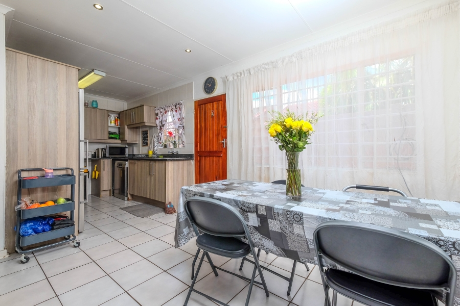 2 Bedroom Property for Sale in Allens Nek Gauteng