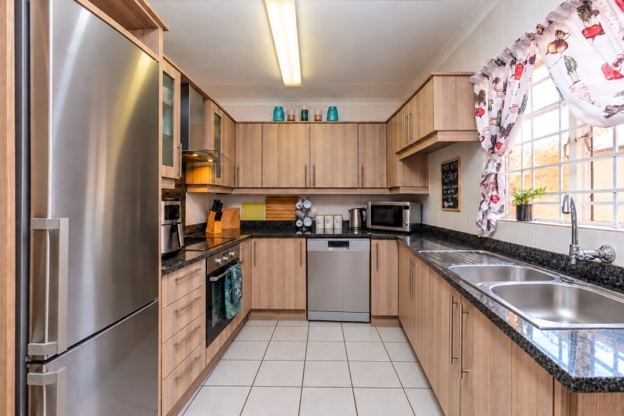 2 Bedroom Property for Sale in Allens Nek Gauteng