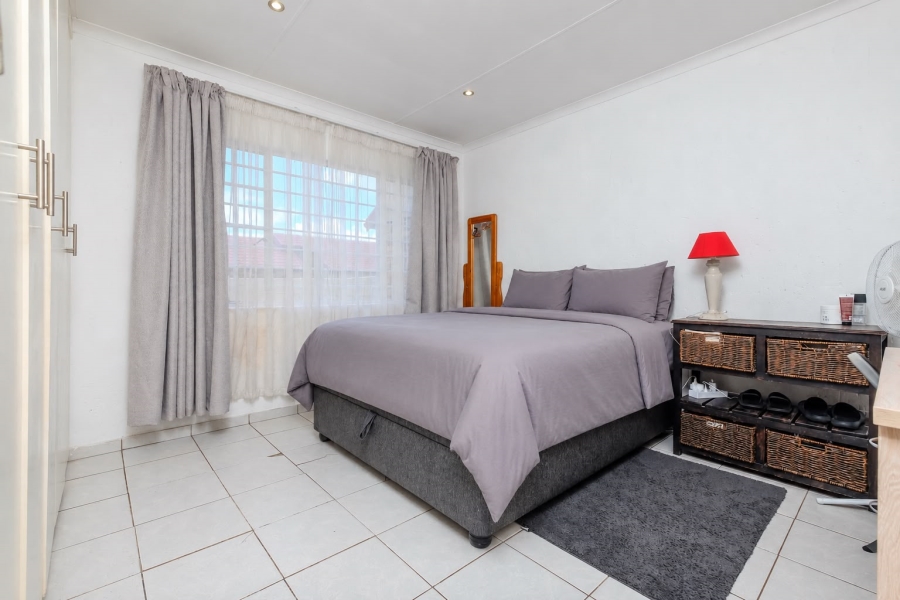2 Bedroom Property for Sale in Allens Nek Gauteng