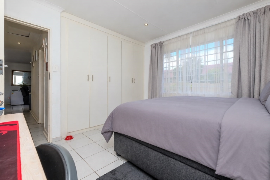 2 Bedroom Property for Sale in Allens Nek Gauteng