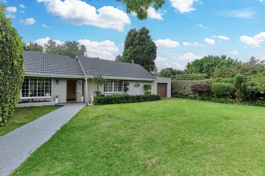 3 Bedroom Property for Sale in Gallo Manor Gauteng