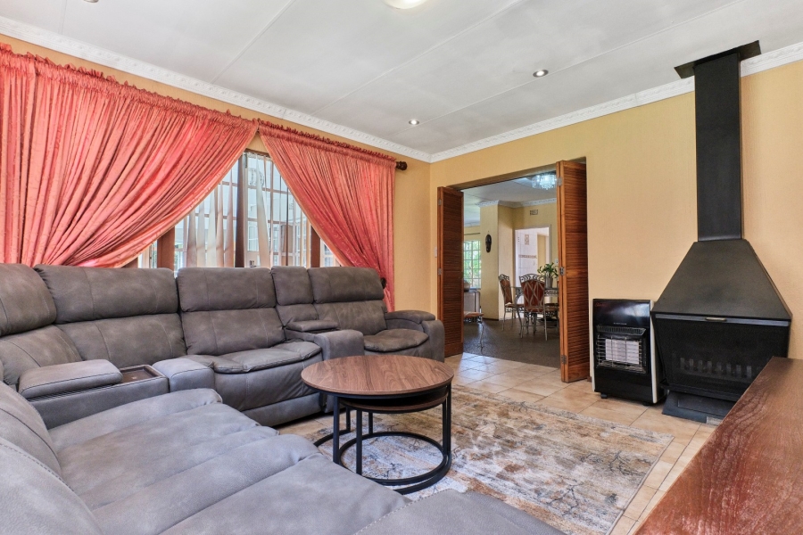 3 Bedroom Property for Sale in Gallo Manor Gauteng