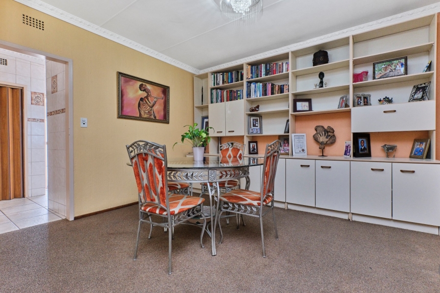 3 Bedroom Property for Sale in Gallo Manor Gauteng
