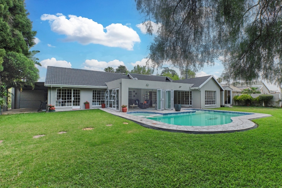 3 Bedroom Property for Sale in Gallo Manor Gauteng
