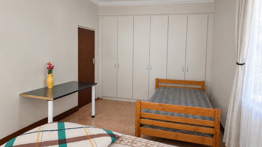 To Let 2 Bedroom Property for Rent in Bryanston Gauteng