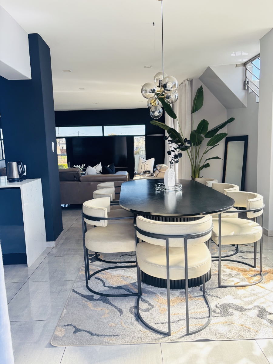 4 Bedroom Property for Sale in Clayville Gauteng
