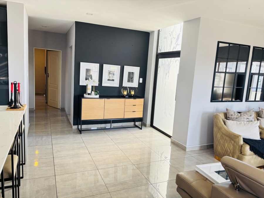 4 Bedroom Property for Sale in Clayville Gauteng