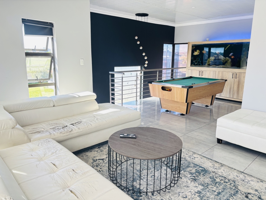 4 Bedroom Property for Sale in Clayville Gauteng