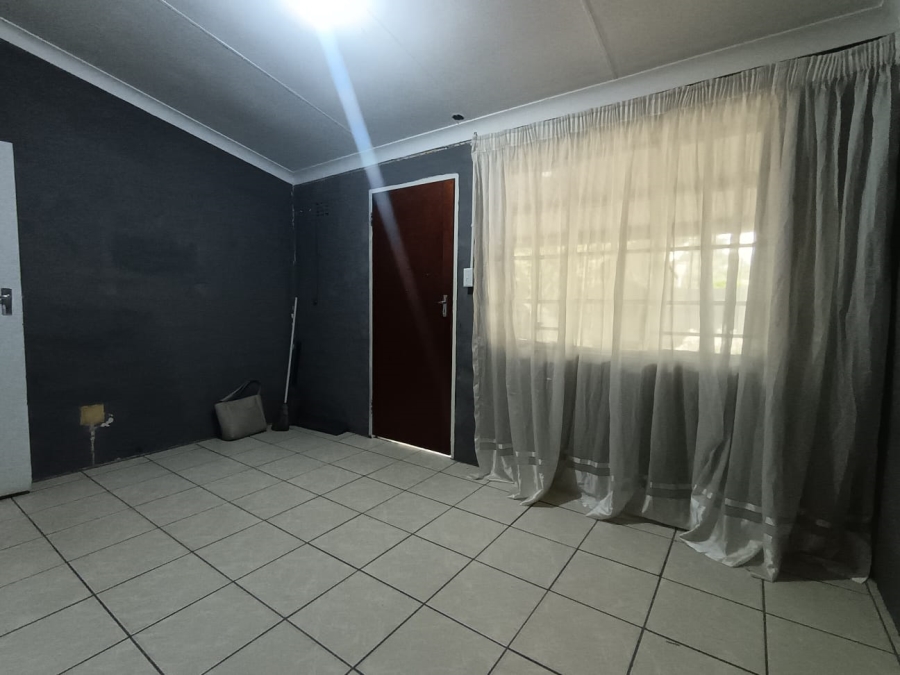 2 Bedroom Property for Sale in Danville Gauteng