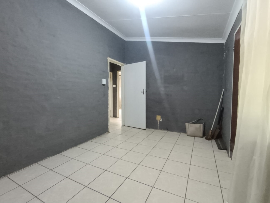 2 Bedroom Property for Sale in Danville Gauteng