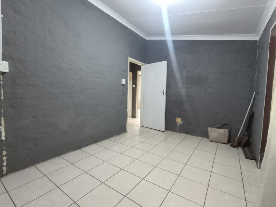 2 Bedroom Property for Sale in Danville Gauteng
